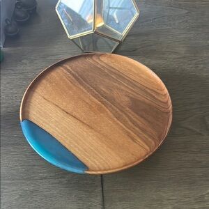 Elegant Wooden Serving Platter with Blue Accent